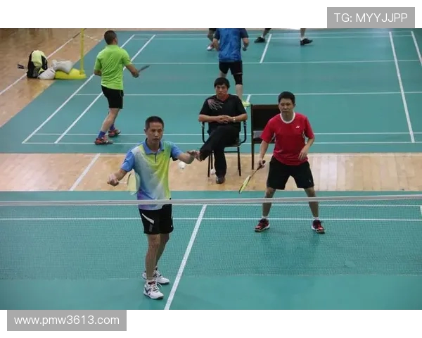 赛后复盘：西安羽毛球队与杭州羽毛球队速度对决的精彩瞬间分析