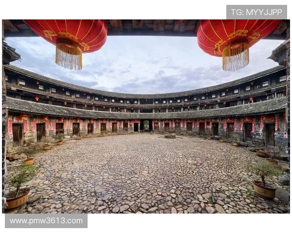 梅州客家文化的传承与发展：探索客家语言、习俗与现代化融合的路径